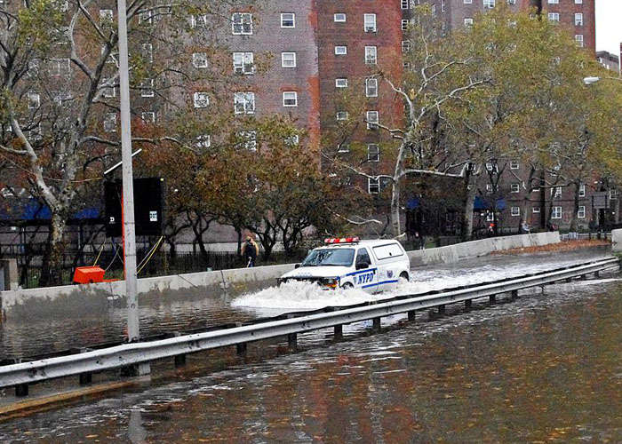 Sandy flooding NY